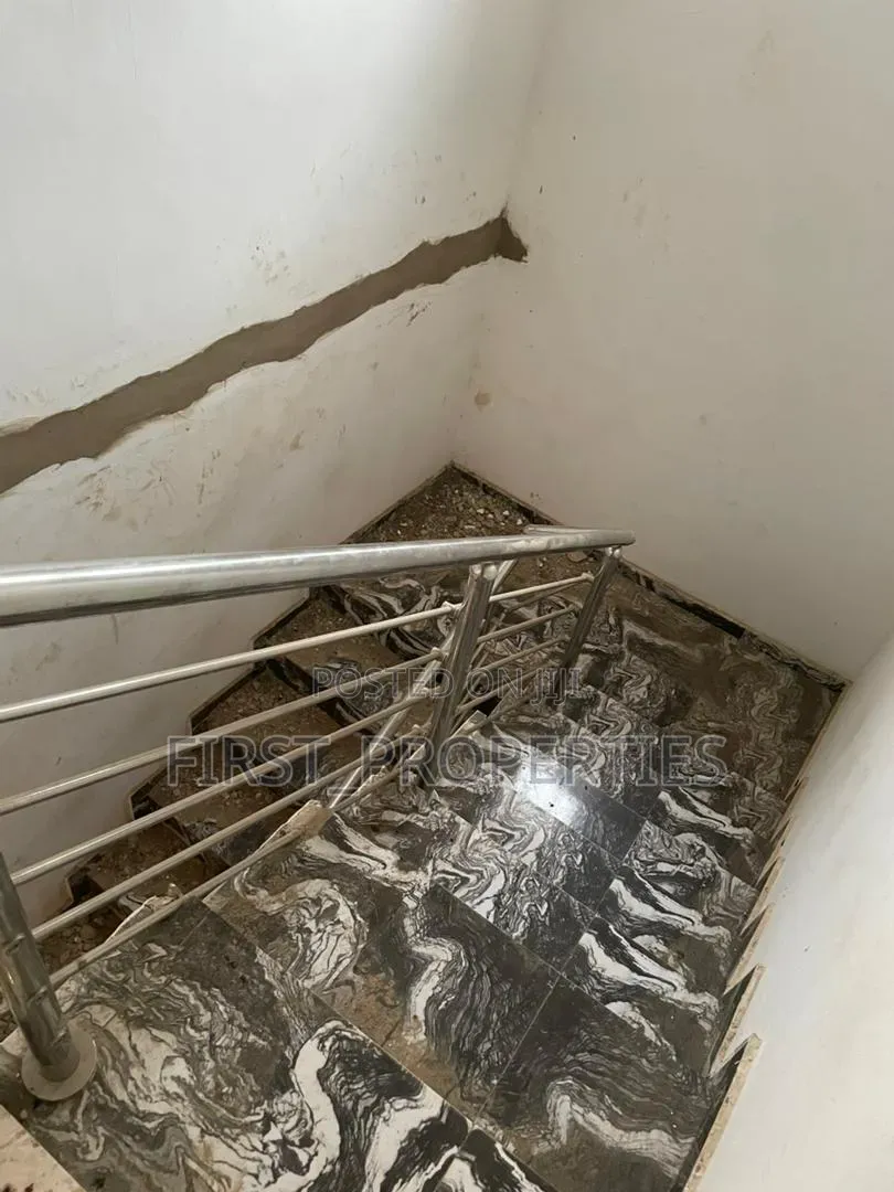 2bdrm Block of Flats in Akuru Elebu Ibadan for sale
