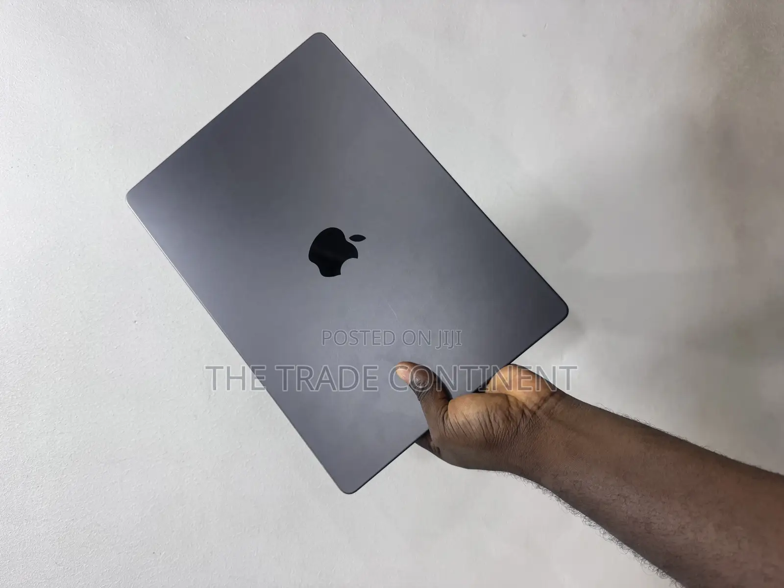 Apple MacBook Pro 2023 M3 Pro 14-inch 18GB Apple M3 Pro SSD 512GB