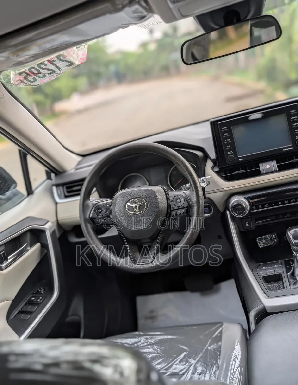 Toyota RAV4 XLE AWD 2020 Silver