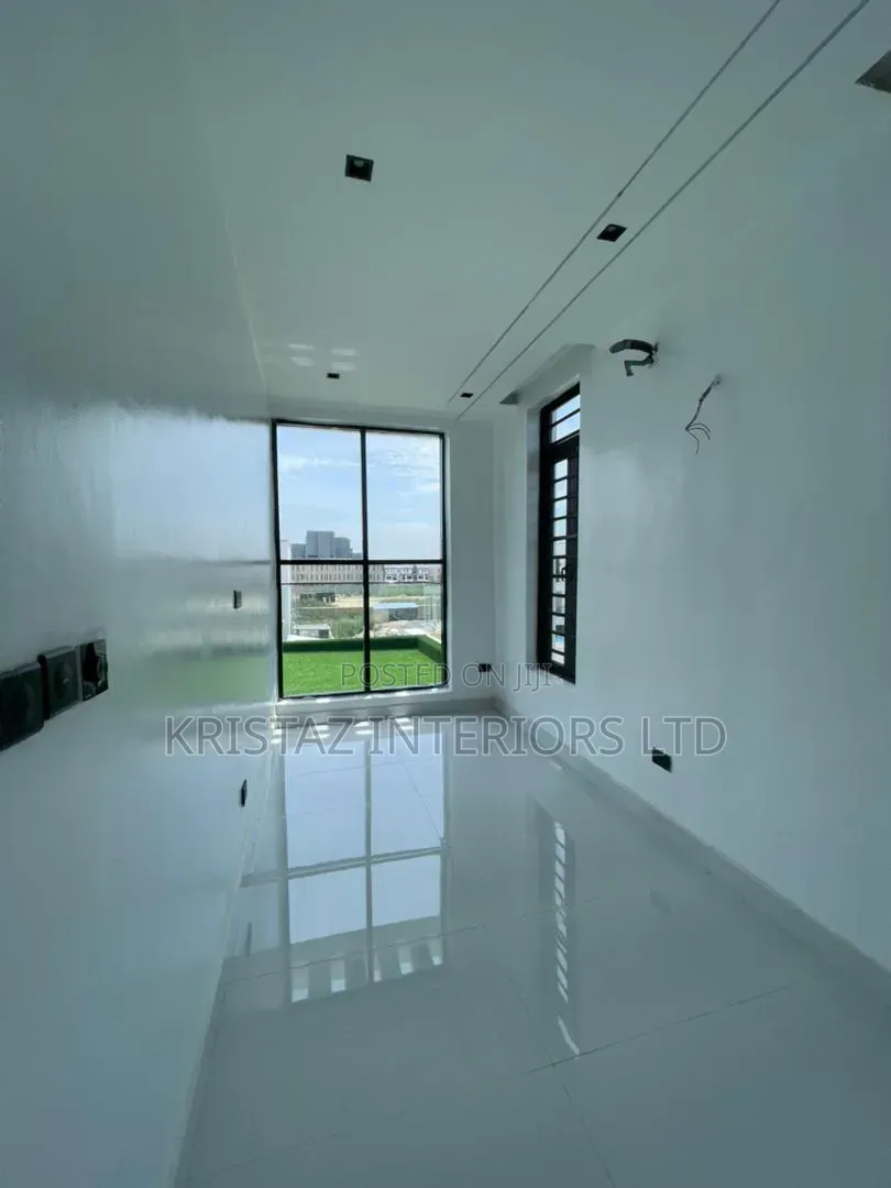 5bdrm Duplex in Lekki Phase 1 for sale
