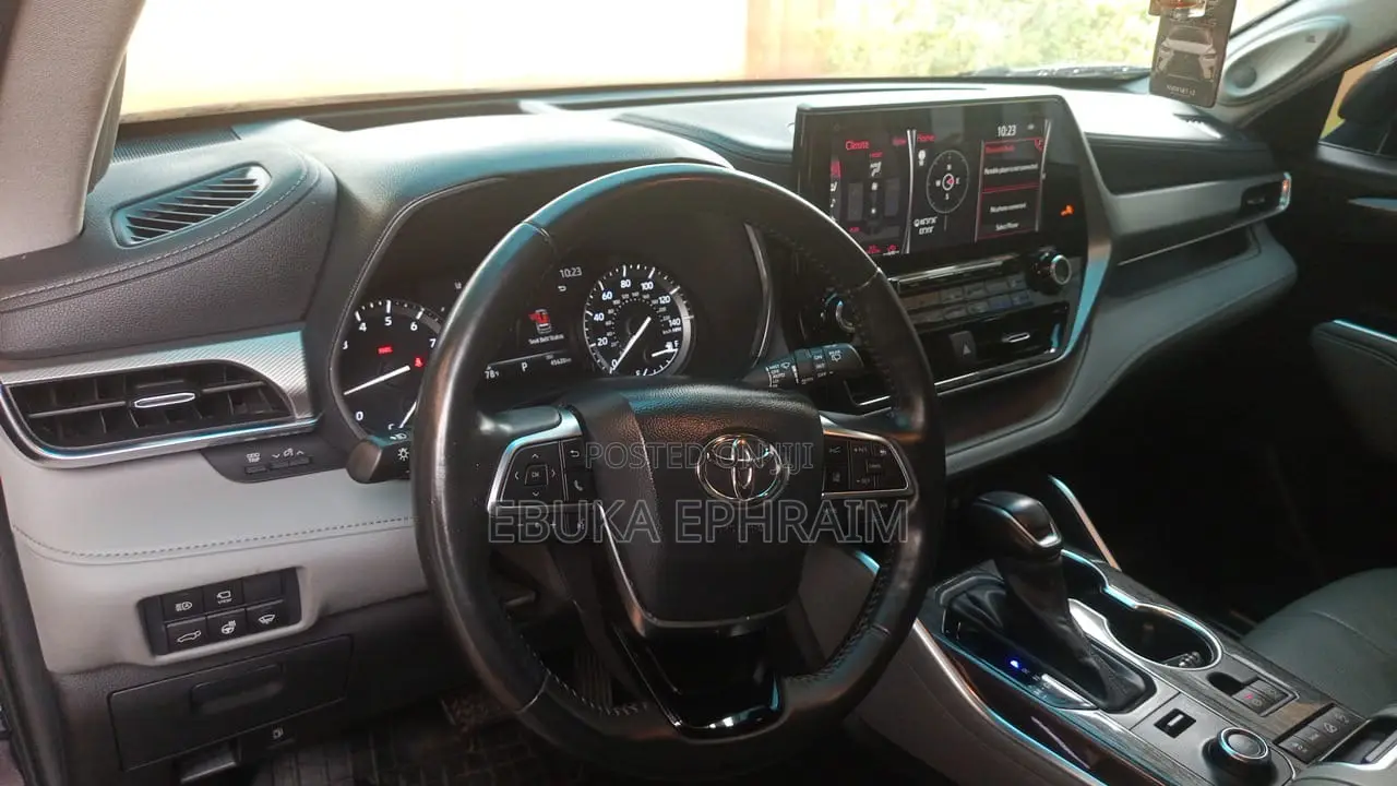 Toyota Highlander Platinum 2021 Blue