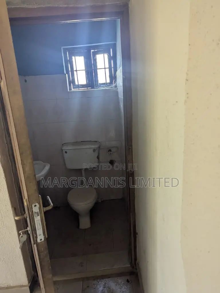 1bdrm Block of Flats in Ginti, Igbogbo for rent