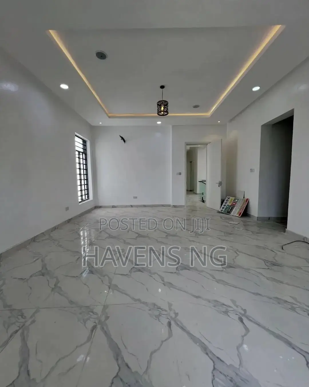 5bdrm Duplex in Ikota for sale