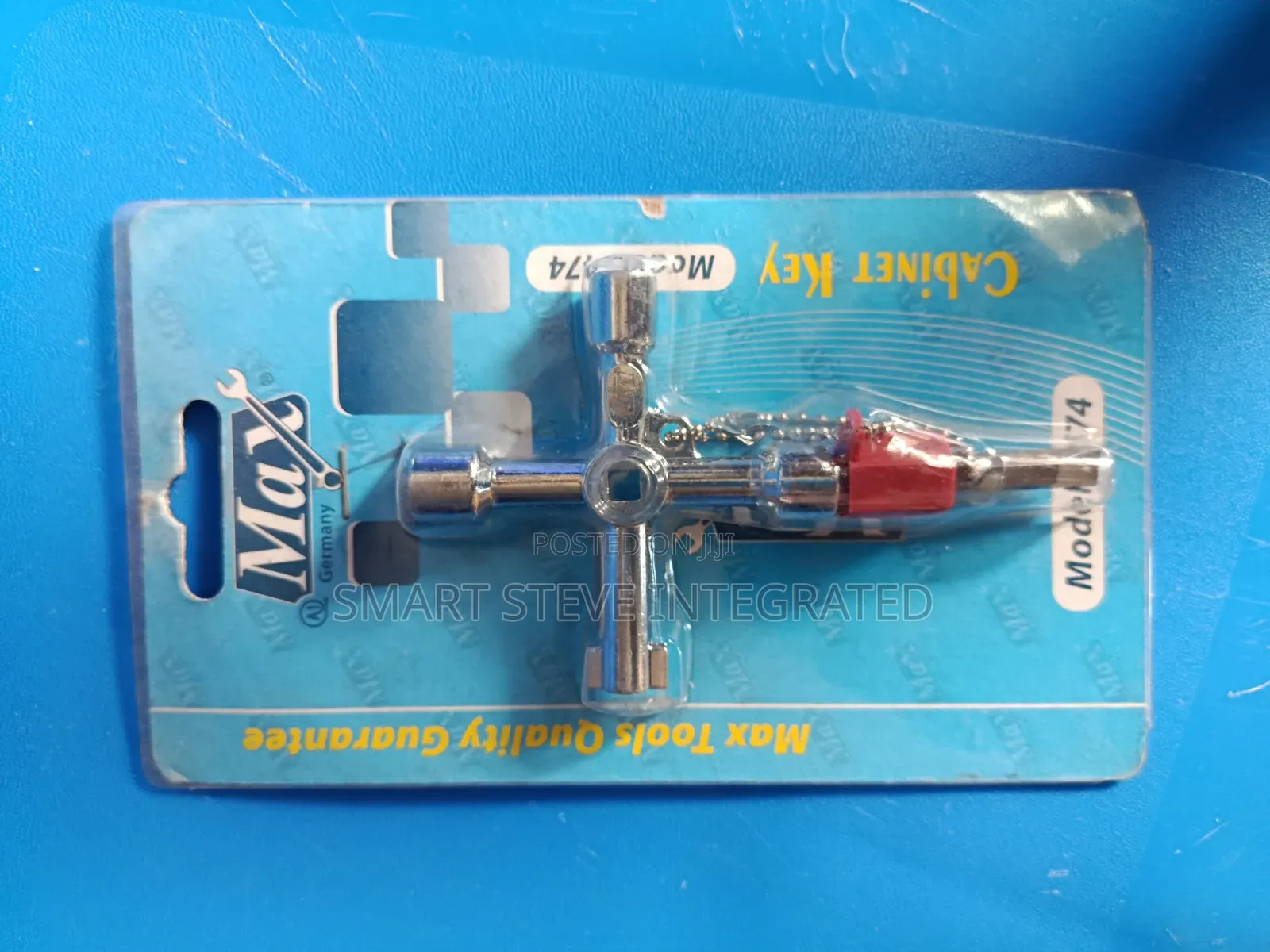 Max Tools 4-Way Universal Cabinet Key