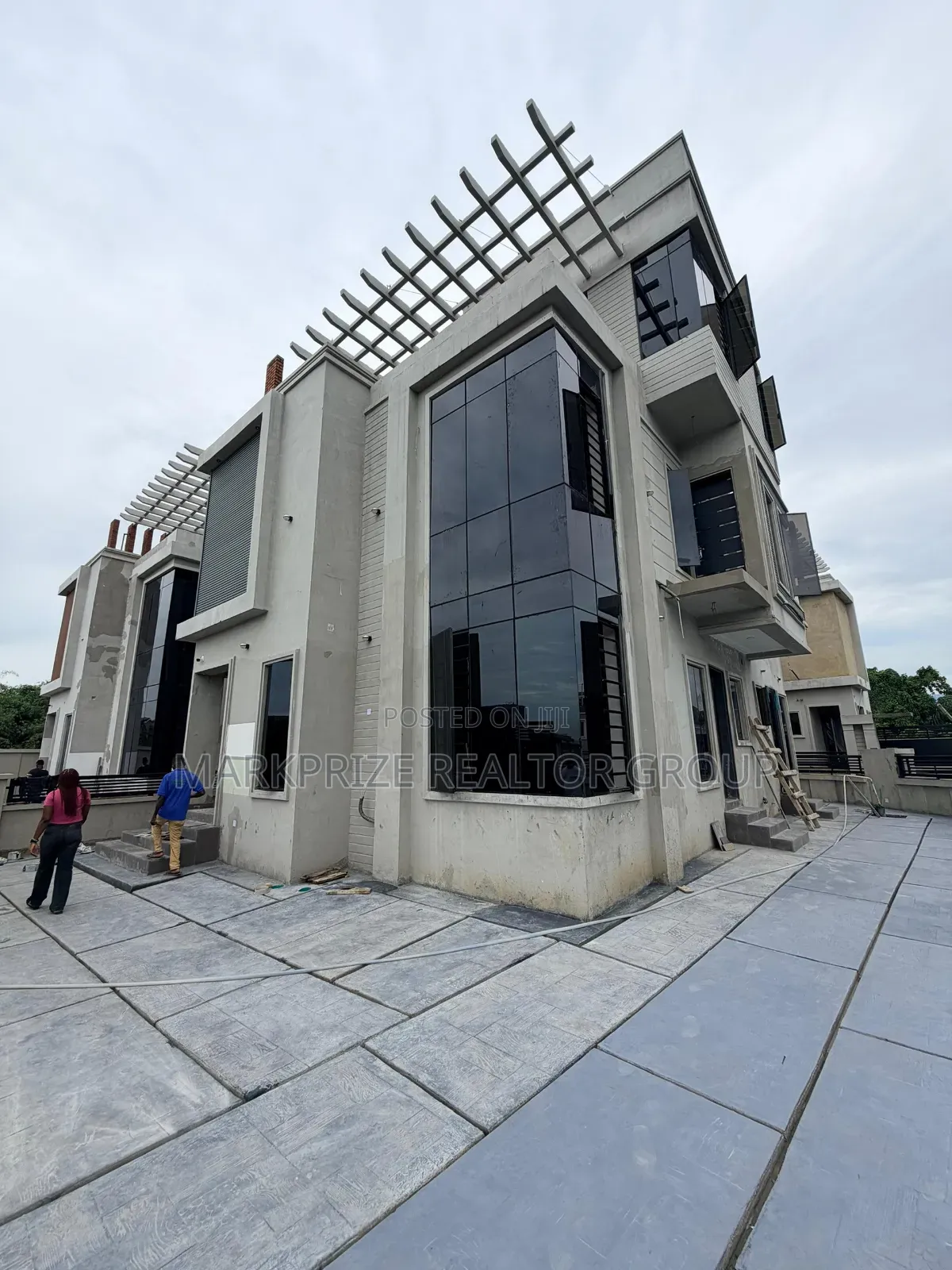 Furnished 4bdrm Duplex in Surulere Lagos for sale