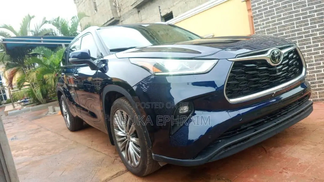 Toyota Highlander Platinum 2021 Blue