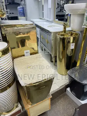 Special Italian Pure Gold Toilet Square With Standing Basin