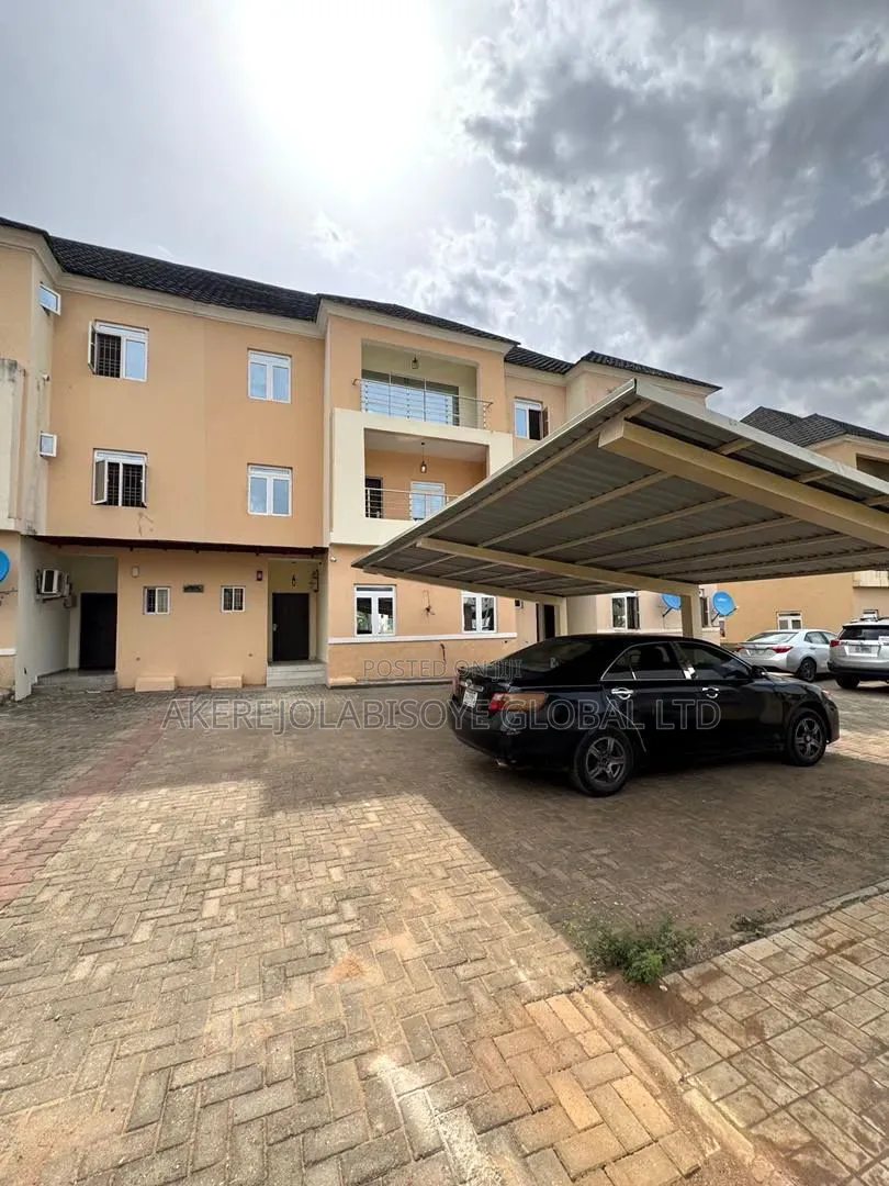 3bdrm Duplex in Gaduwa, Abuja for rent