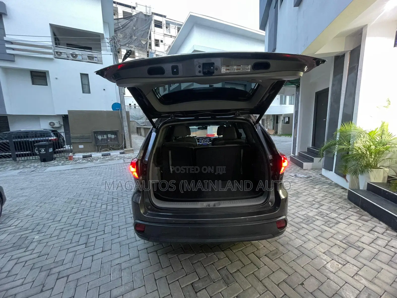 Toyota Highlander Limited Platinum V6 4x4 (3.5L 6cyl 6A) 2016 Gray