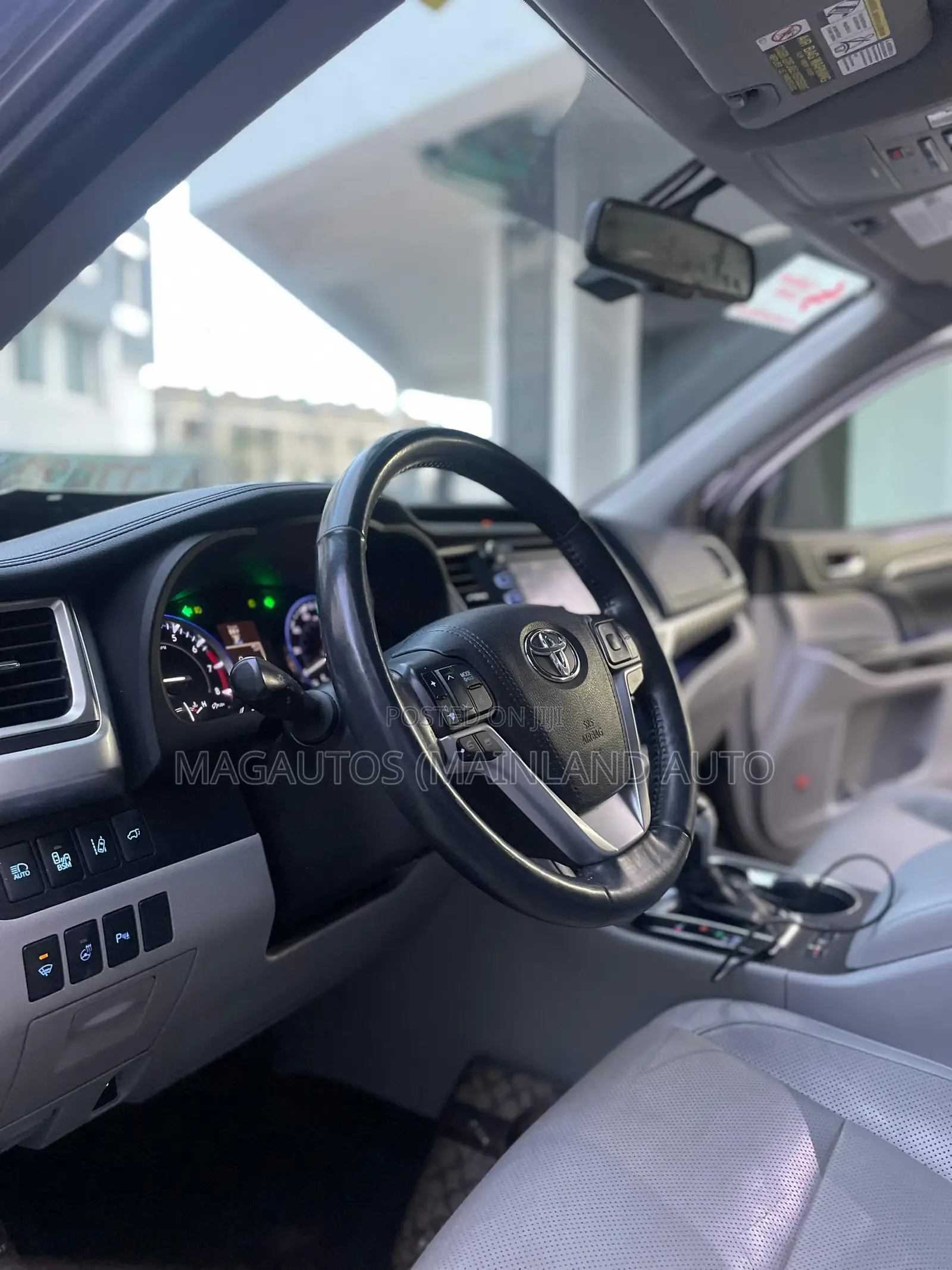Toyota Highlander Limited Platinum V6 4x4 (3.5L 6cyl 6A) 2016 Gray