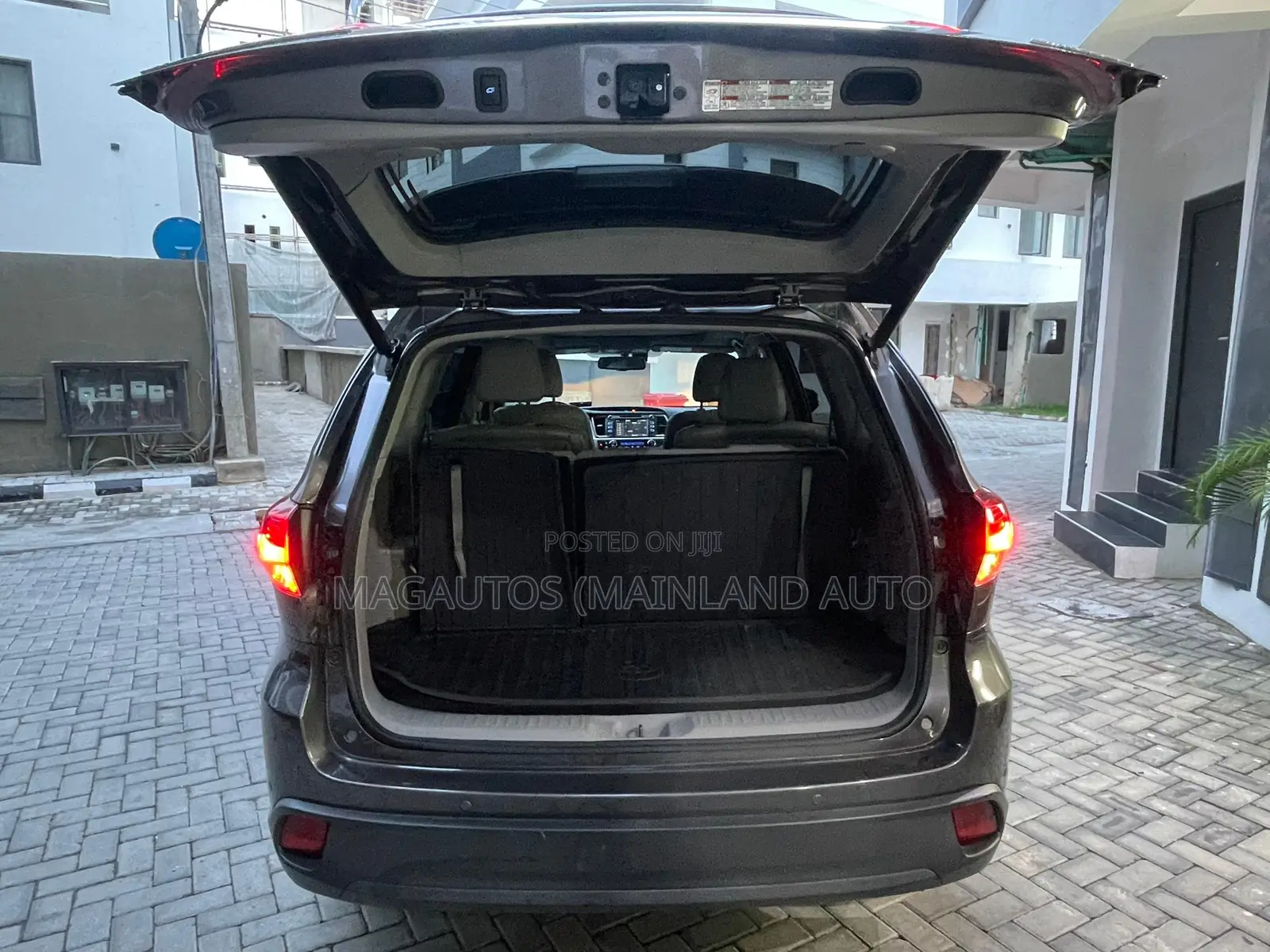 Toyota Highlander Limited Platinum V6 4x4 (3.5L 6cyl 6A) 2016 Gray