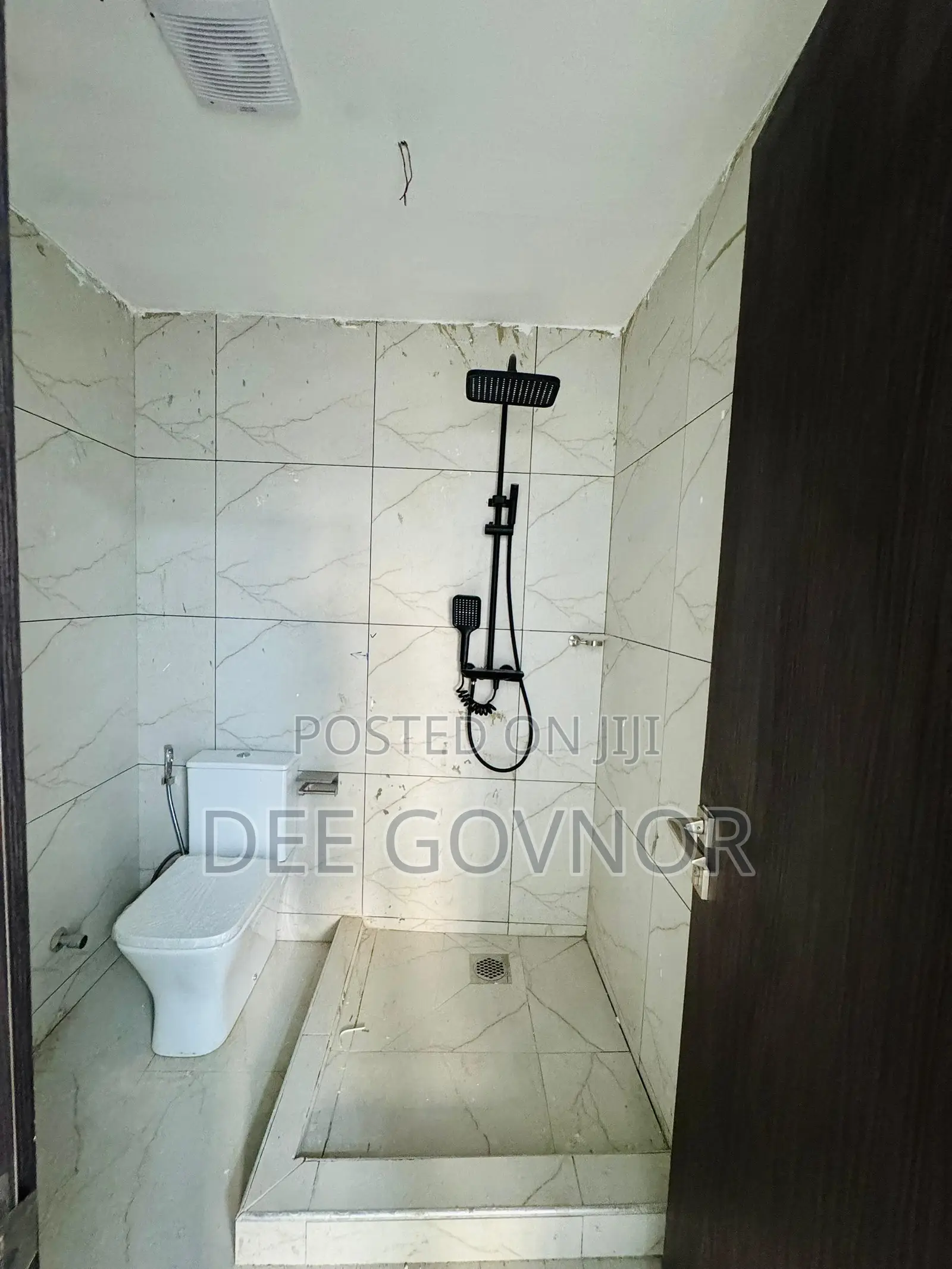 Furnished 3bdrm Apartment in V I, Akin Adesola for rent