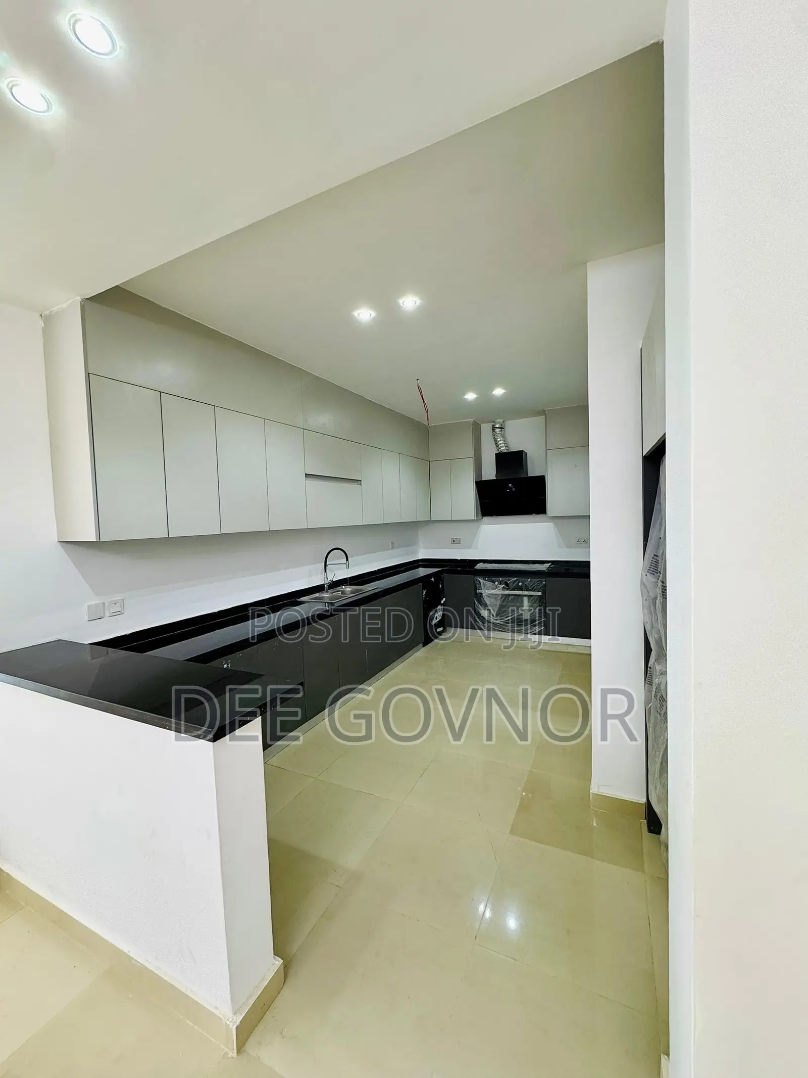 Furnished 3bdrm Apartment in V I, Akin Adesola for rent