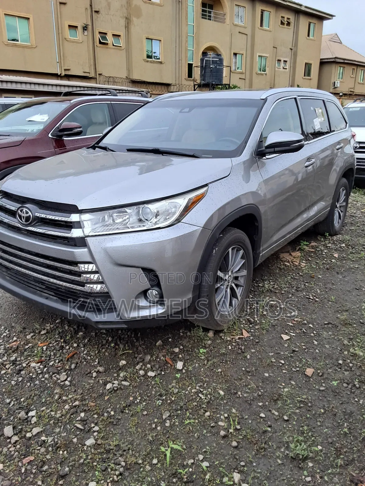 Toyota Highlander Limited 4x4 V6 (3.5L 6cyl 8A) 2017 Gray