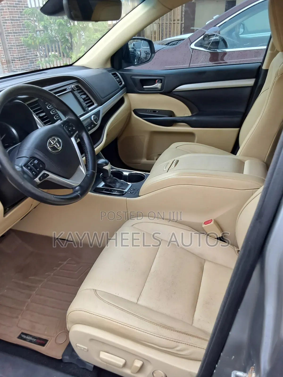 Toyota Highlander Limited 4x4 V6 (3.5L 6cyl 8A) 2017 Gray