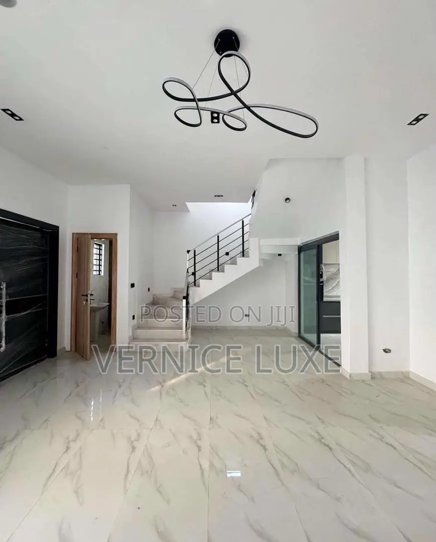 4bdrm Townhouse/Terrace in Ikota, Lekki for sale