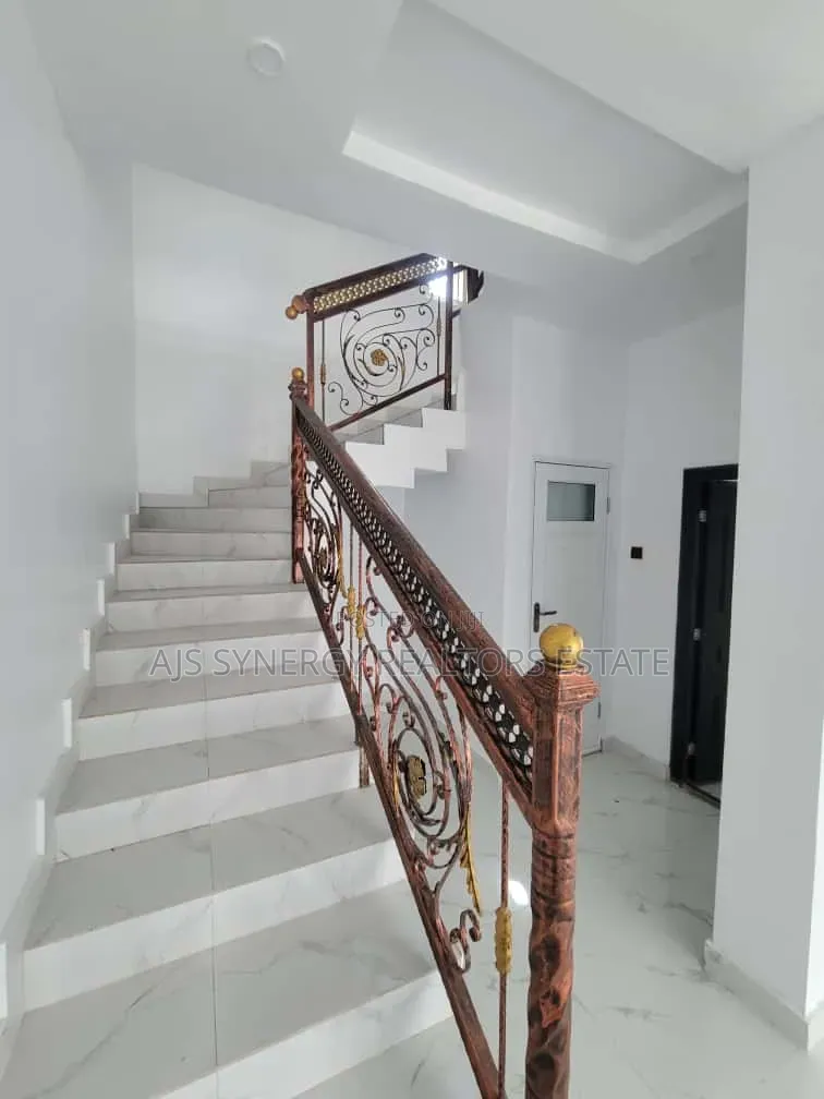 5bdrm Duplex in Lekki Scheme2, Abraham Adesanya Estate for rent