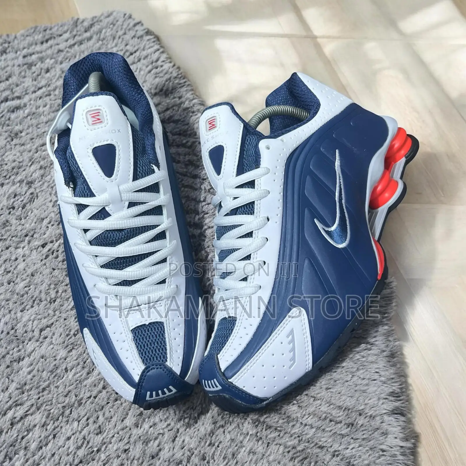 Original Quality Nike Shox R4 Luxury Sneakers in 2 Colorways