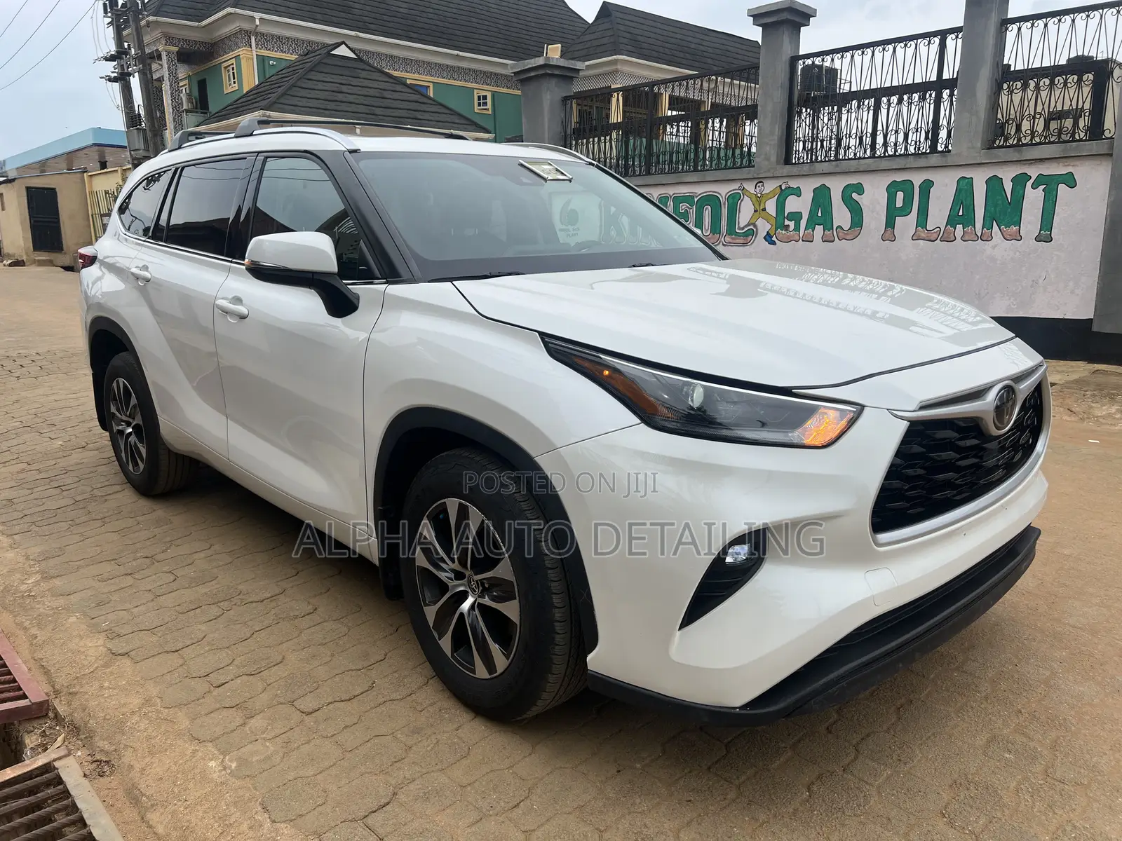 Toyota Highlander XLE 2021 White
