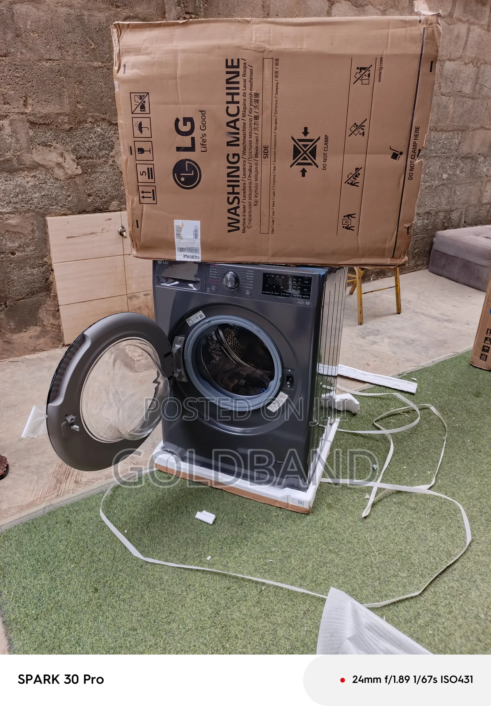 Lg 10.5kg Modern Front Load Washing Machine