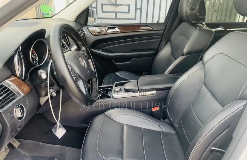Mercedes-Benz M Class ML350 4MATIC 4dr SUV AWD (3.5L 6cyl 7A) 2014