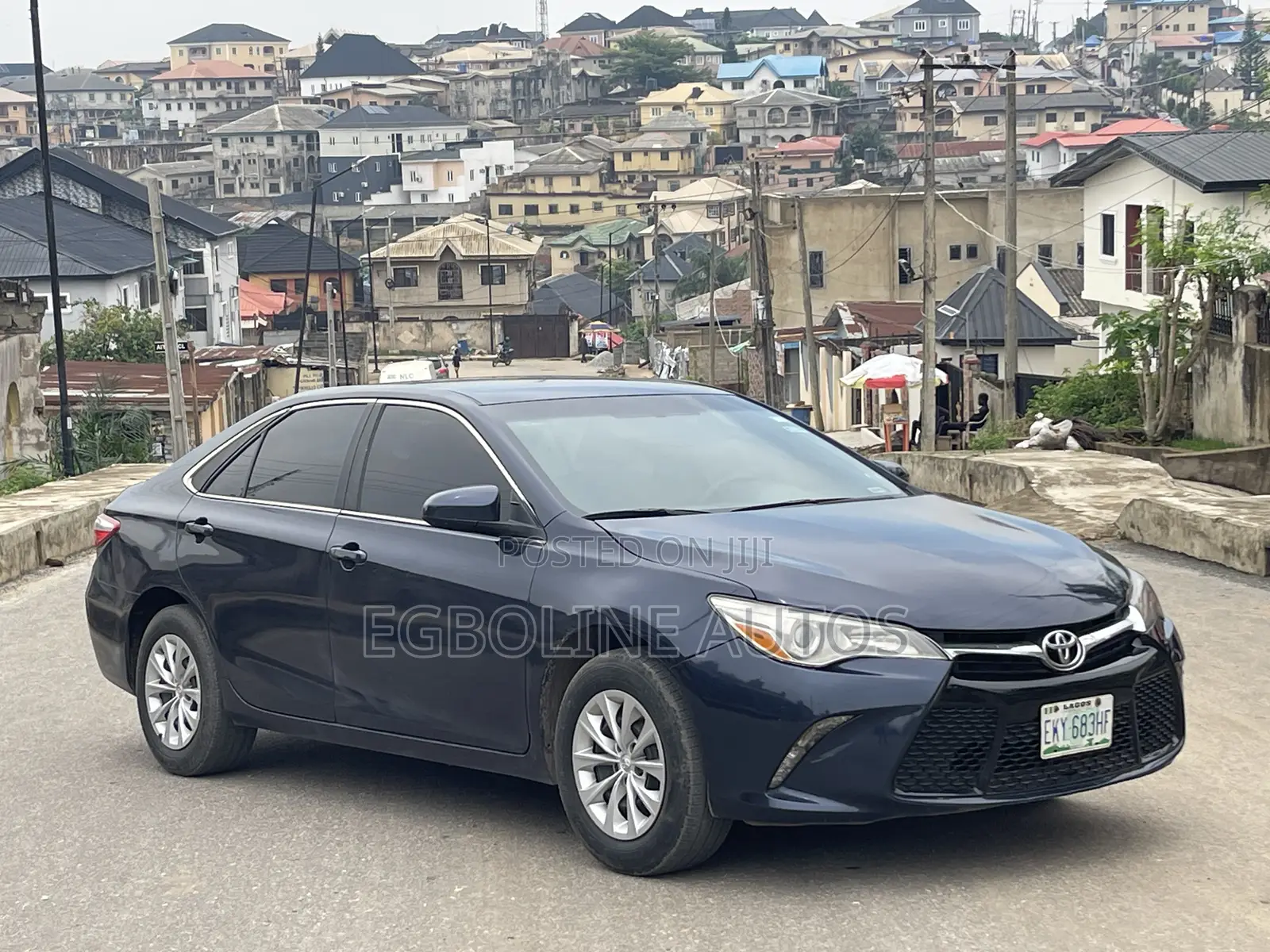 Toyota Camry LE 4dr Sedan (2.5L 4cyl 6A) 2017 Gray