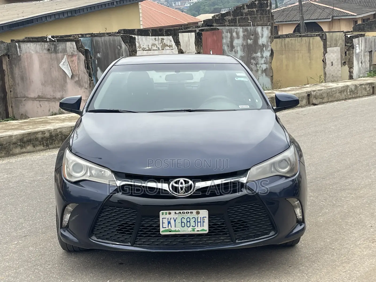 Toyota Camry LE 4dr Sedan (2.5L 4cyl 6A) 2017 Gray