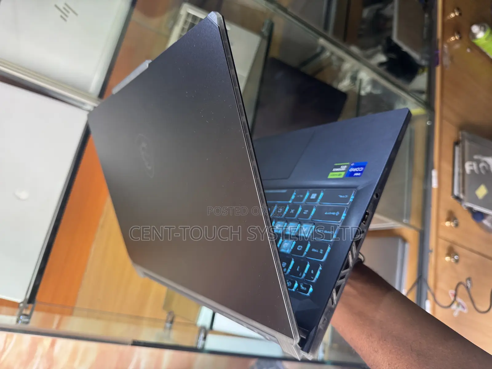 Laptop MSI Cyborg 15 16GB Intel Core i7 SSD 1T