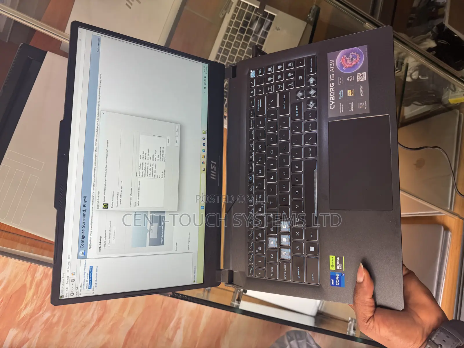 Laptop MSI Cyborg 15 16GB Intel Core i7 SSD 1T