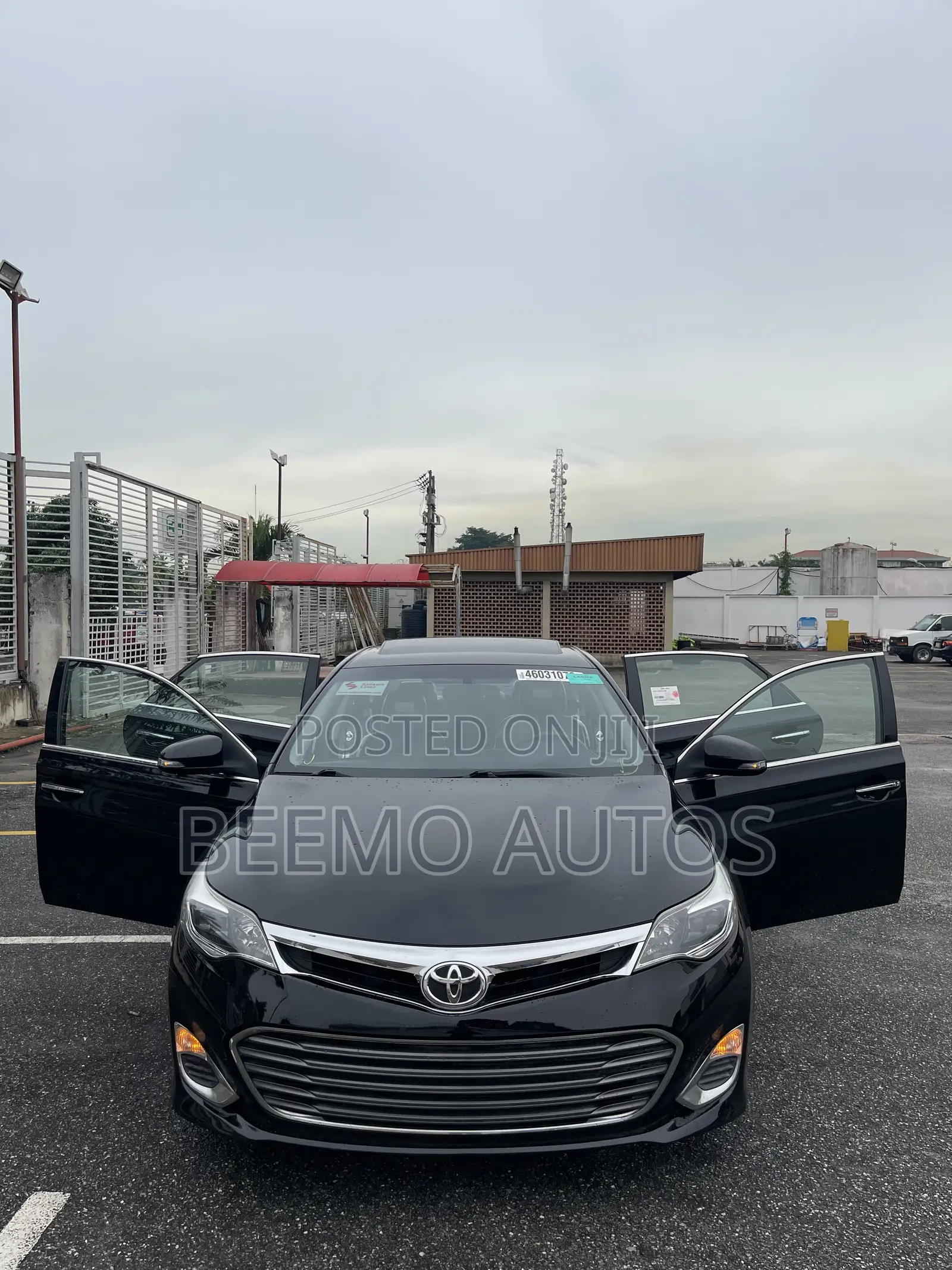 Toyota Avalon XLE 4dr Sedan (3.5L 6cyl 6A) 2015 Black