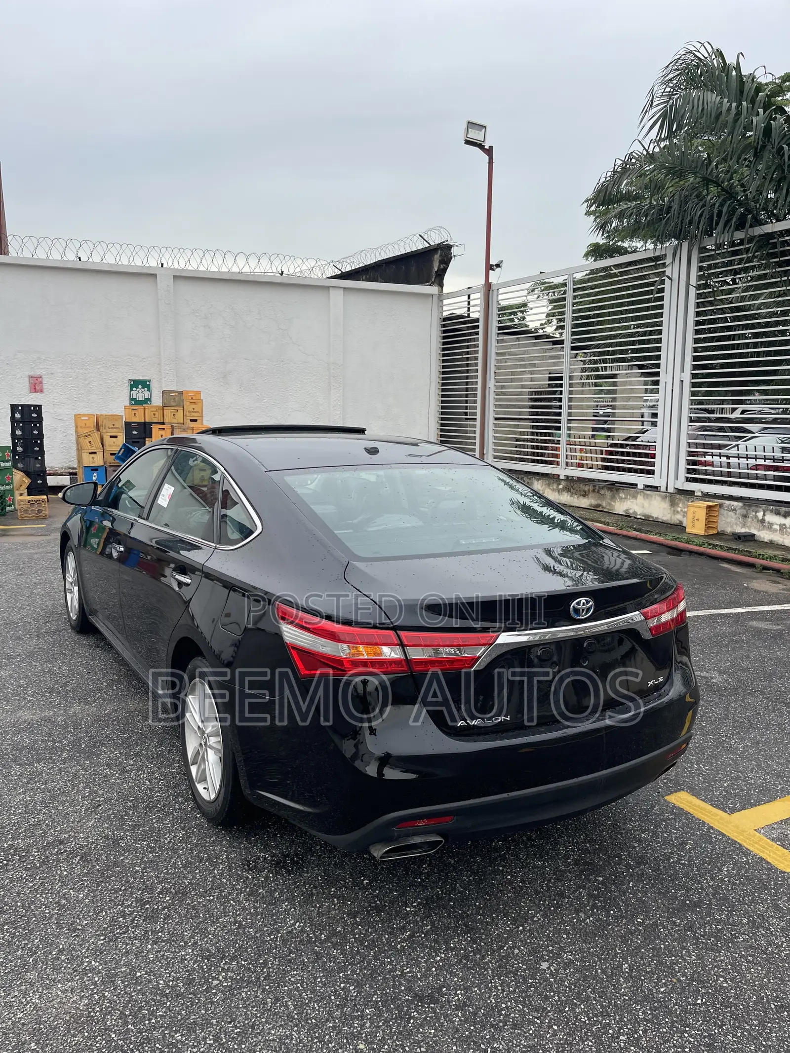 Toyota Avalon XLE 4dr Sedan (3.5L 6cyl 6A) 2015 Black