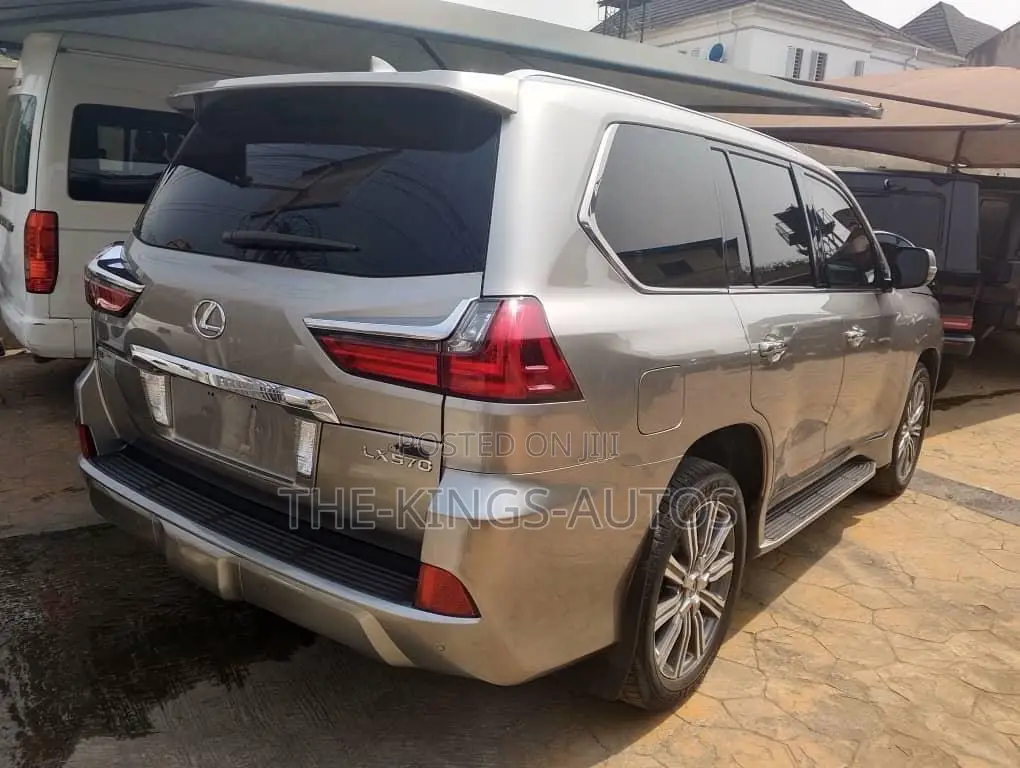 Lexus LX 570 (5 seats) AWD 2016 Gray