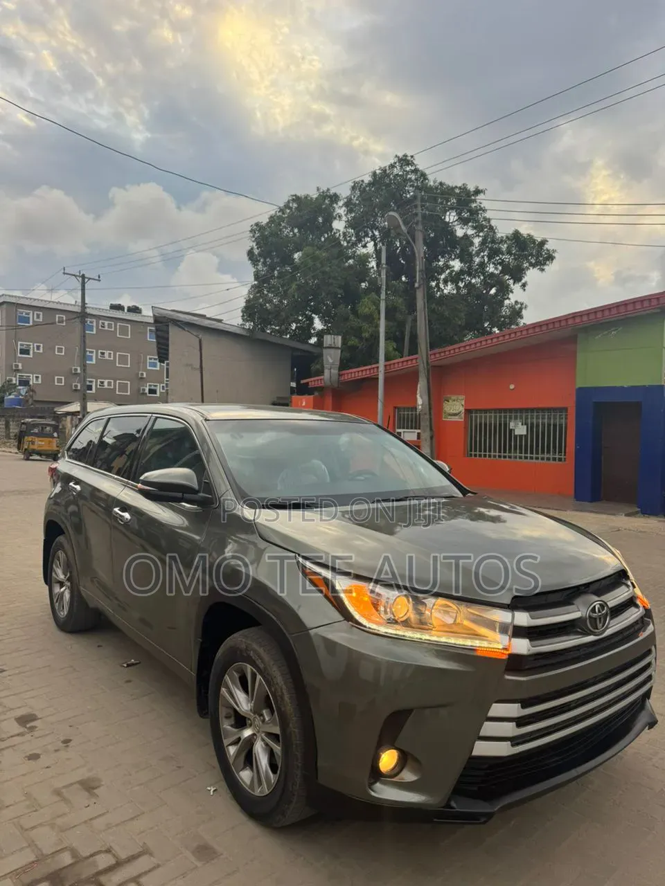 Toyota Highlander LE 4dr SUV AWD (3.5L 6cyl 6A) 2015 Green
