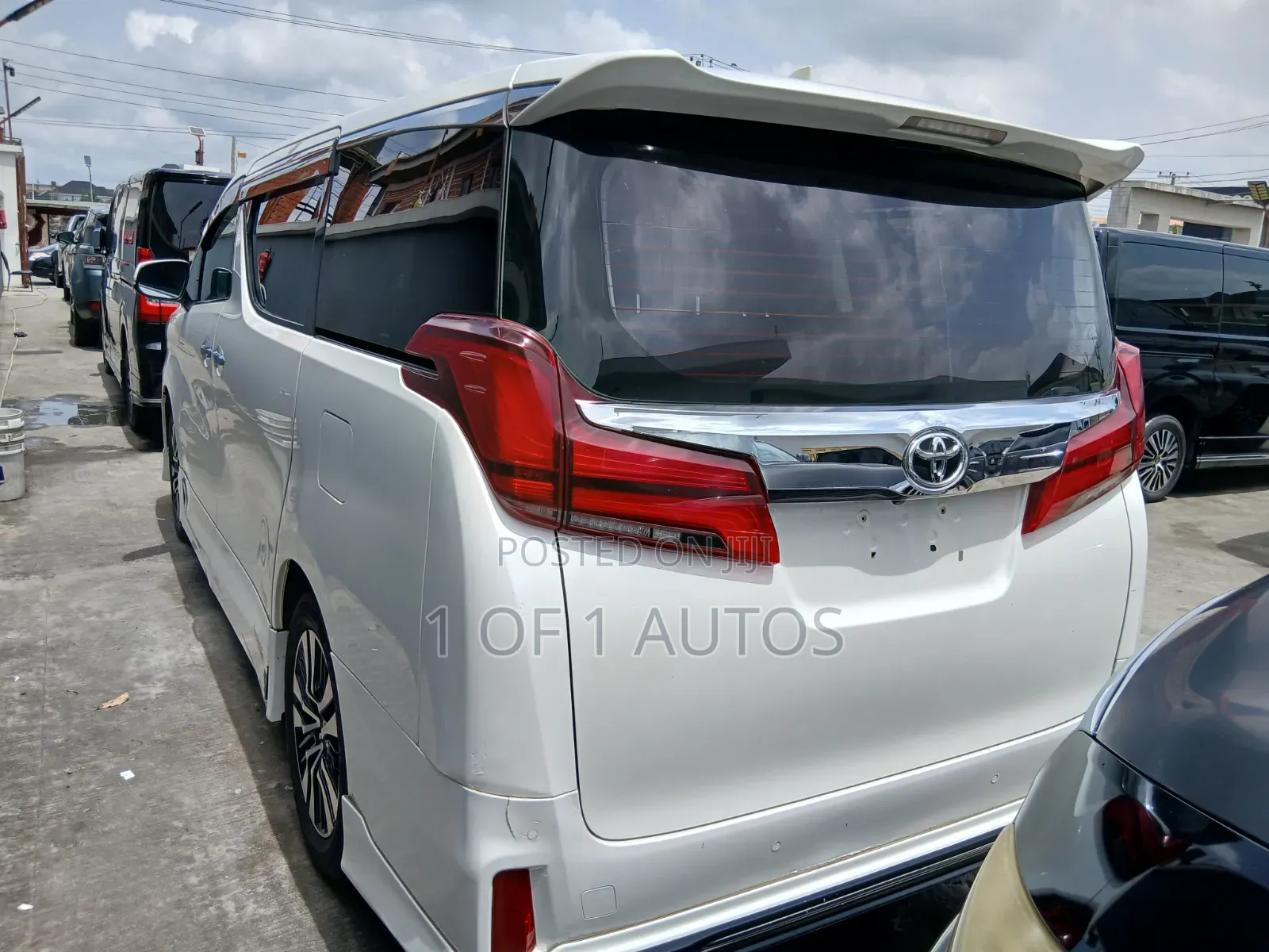 Toyota Alphard 2019 White