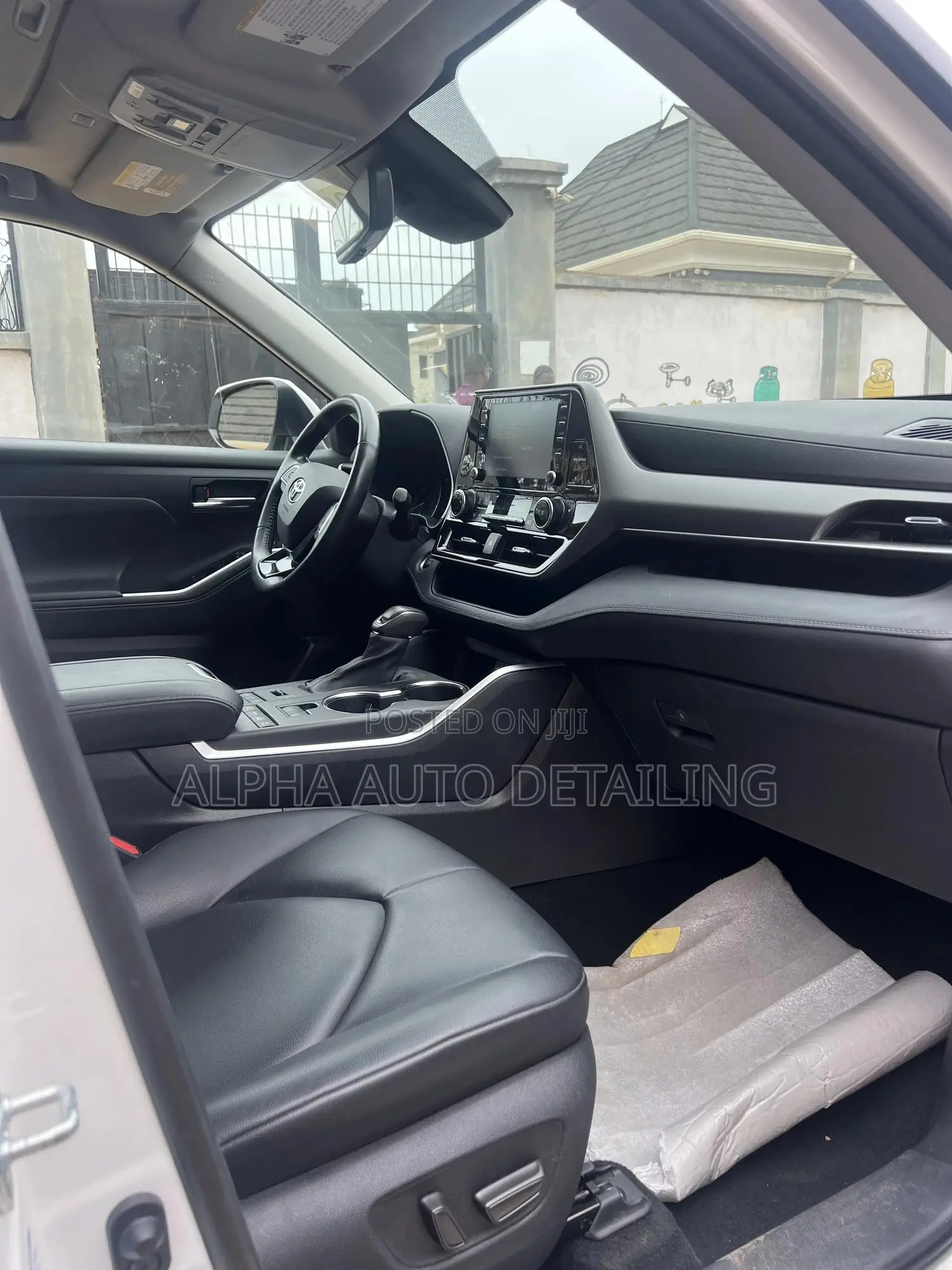 Toyota Highlander XLE 2021 White