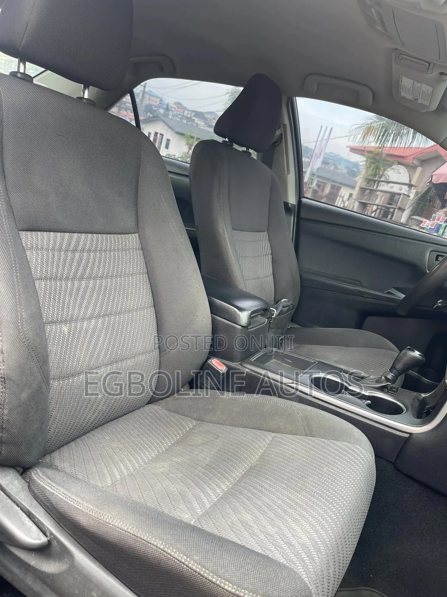 Toyota Camry LE 4dr Sedan (2.5L 4cyl 6A) 2017 Gray