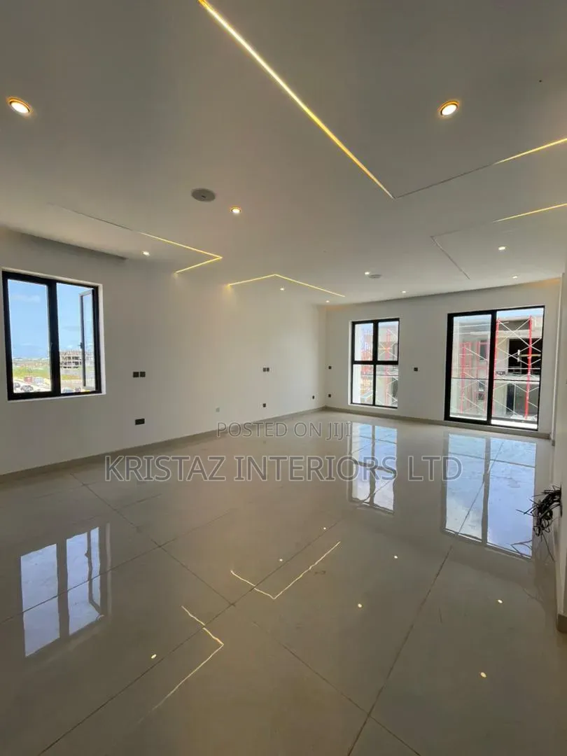 6bdrm Duplex in Lekki Phase 1 for sale