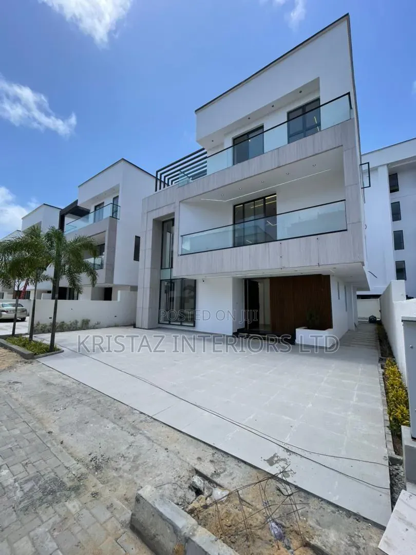 6bdrm Duplex in Lekki Phase 1 for sale