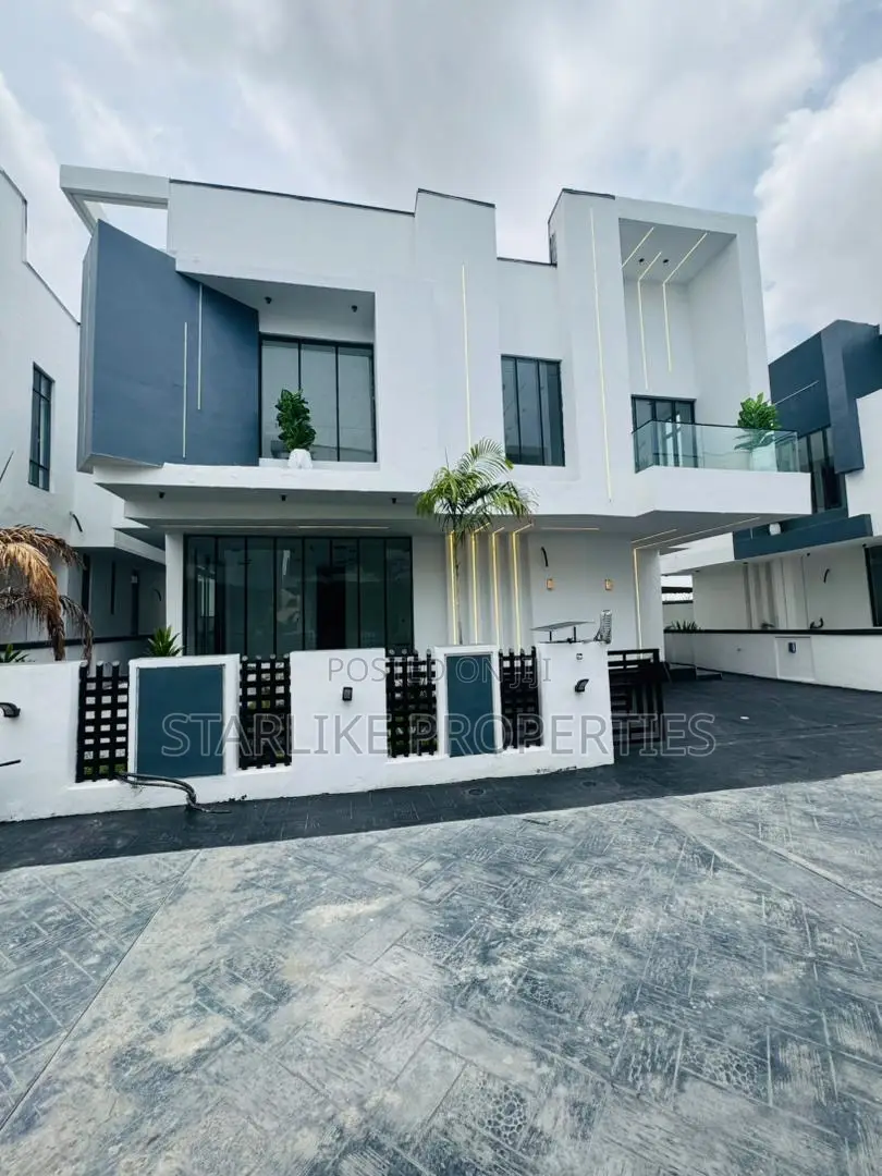 5bdrm Duplex in Chevron for sale