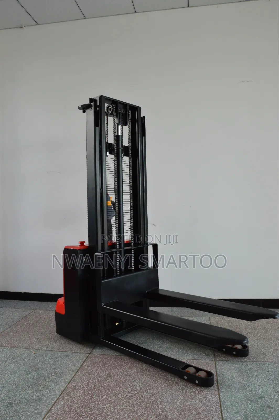 Electric Pallet Stacker by 5meters