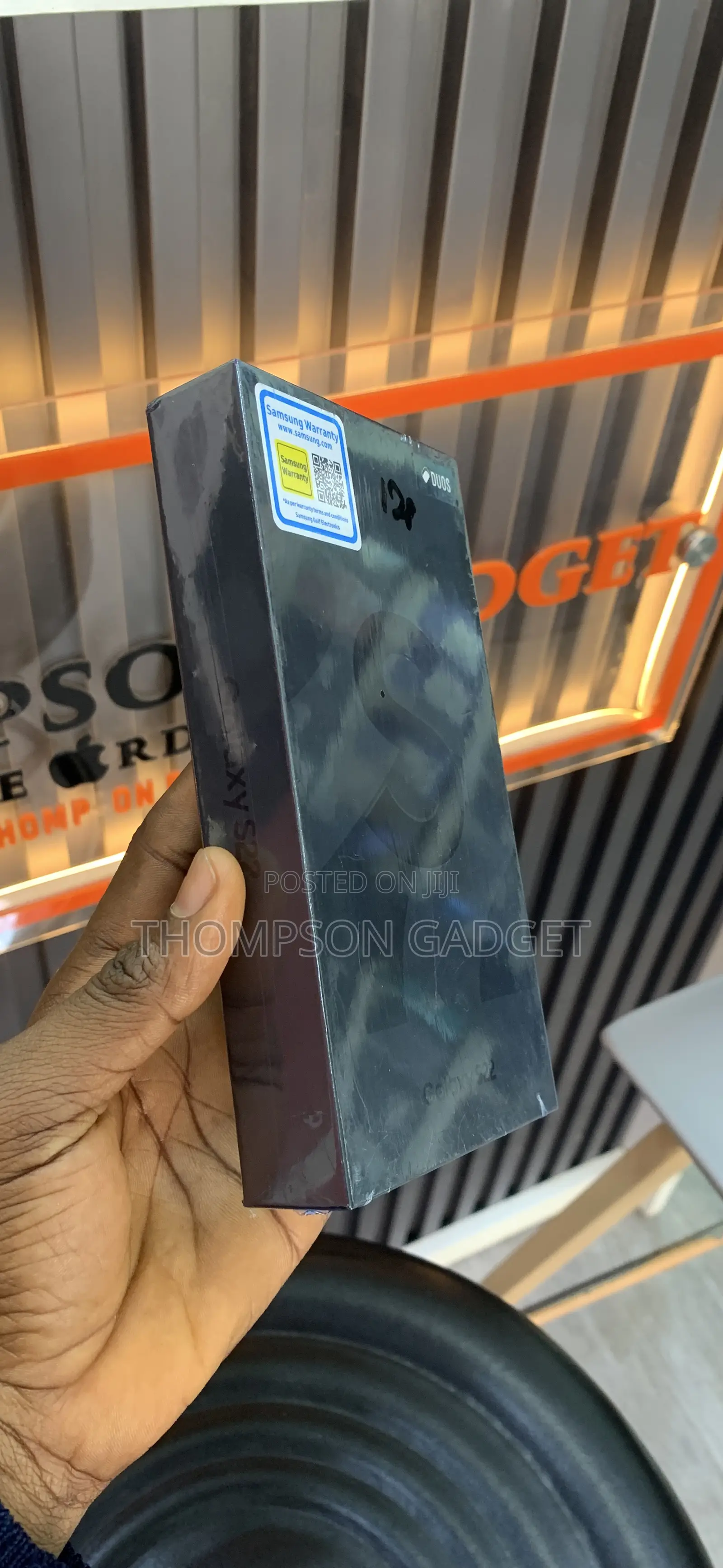 New Samsung Galaxy S22 5G 128 GB Black