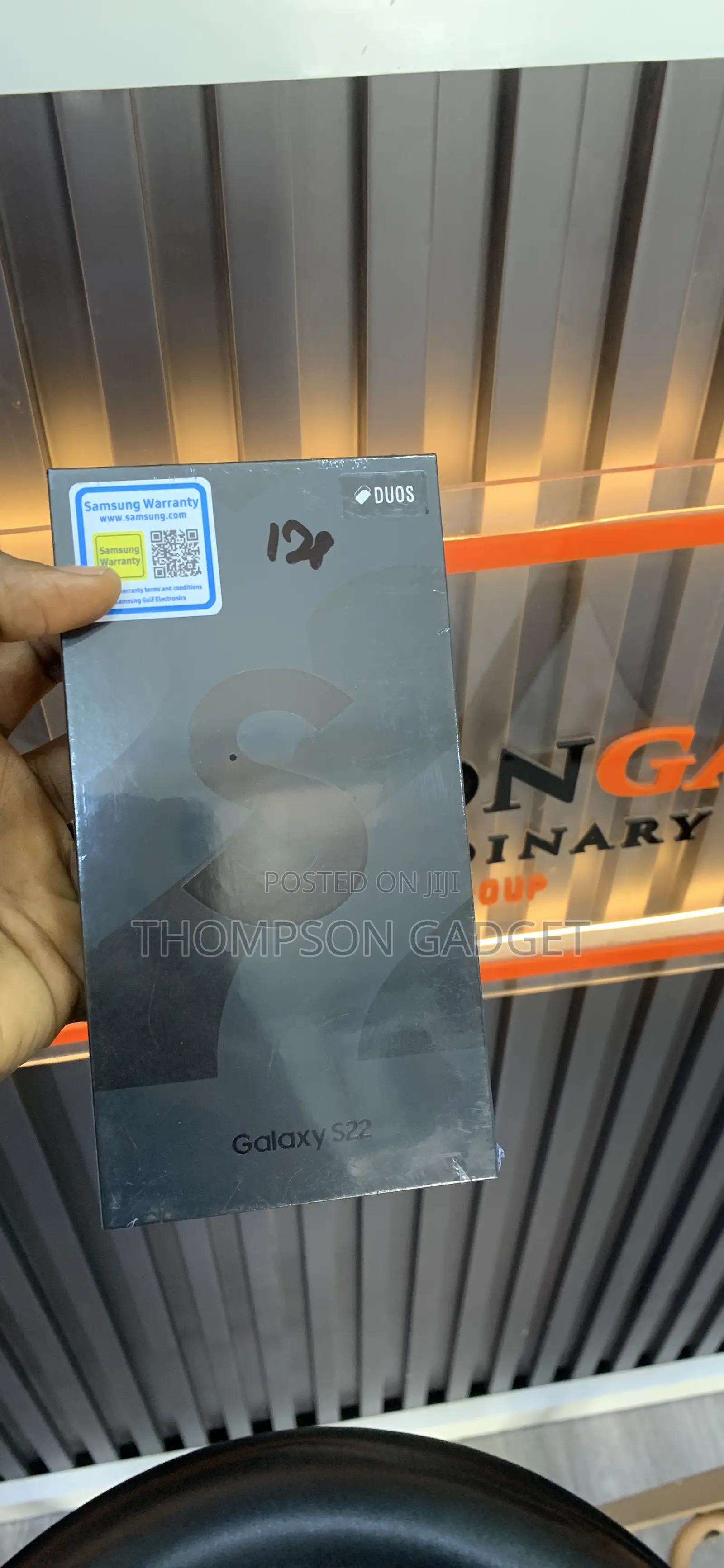 New Samsung Galaxy S22 5G 128 GB Black