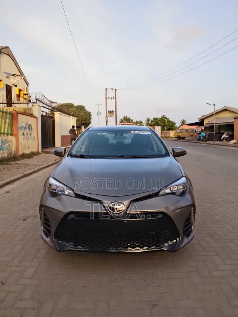 Toyota Corolla SE 4dr Sedan (1.8L 4cyl CVT) 2017 Gray