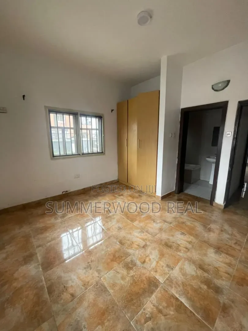 Mini Flat in Osapa london for rent