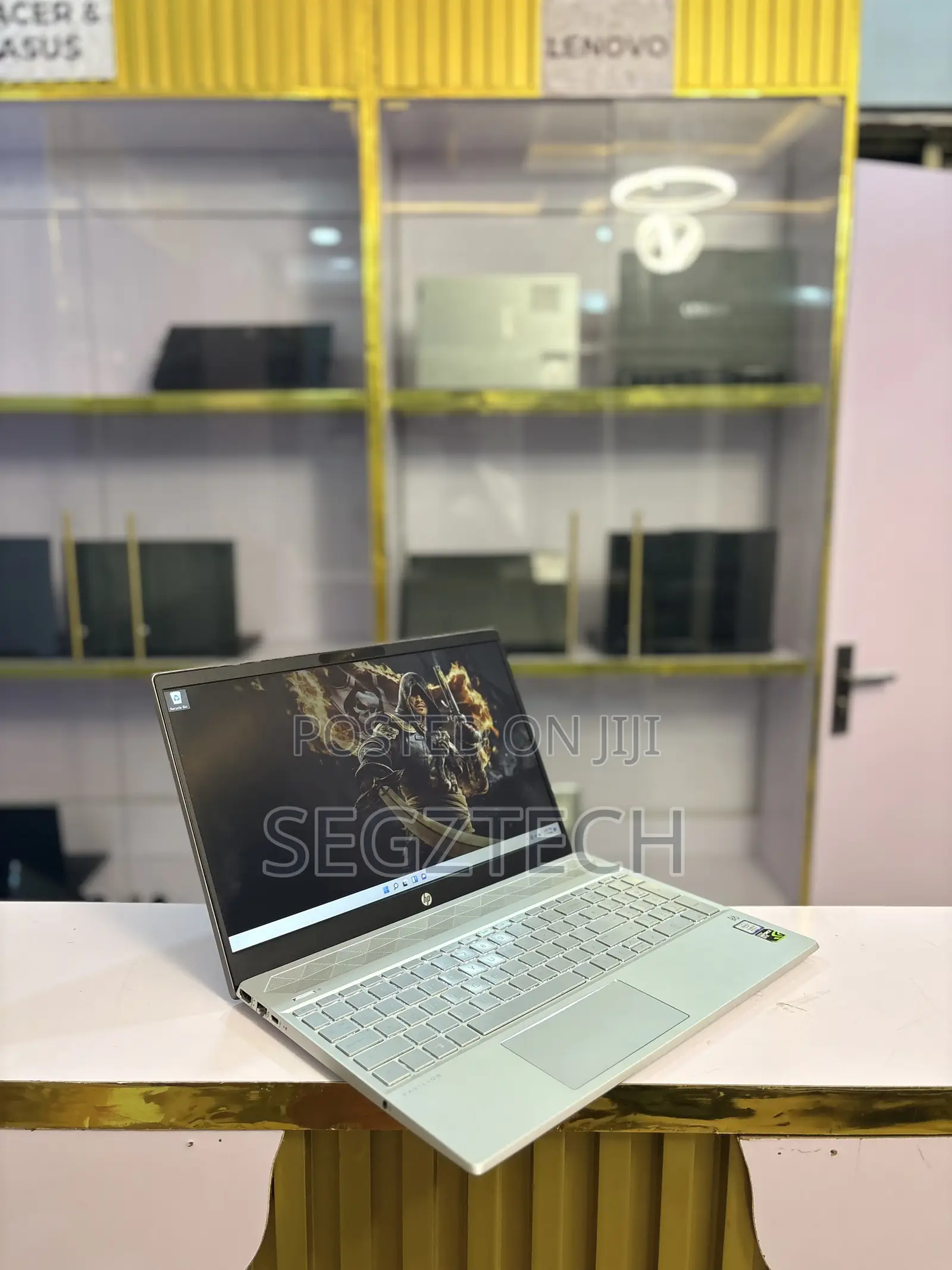 Laptop HP Pavilion 15-cs3063cl 8GB Intel Core i5 SSD 256GB