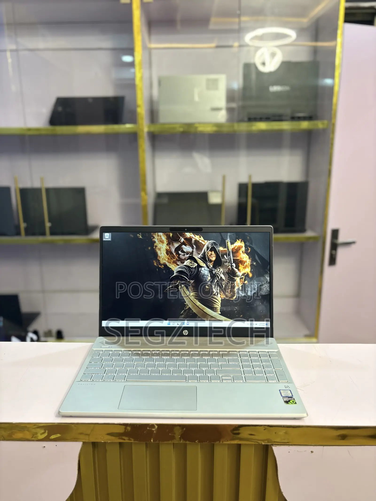 Laptop HP Pavilion 15-cs3063cl 8GB Intel Core i5 SSD 256GB
