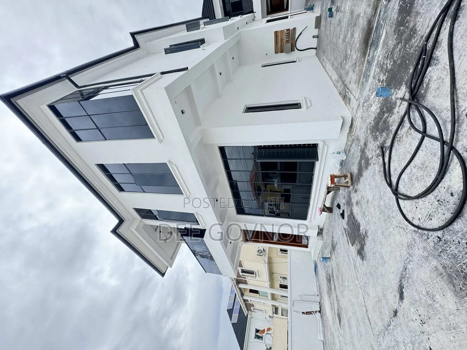 5bdrm Duplex in Alabalogo Estate, Osapa london for sale