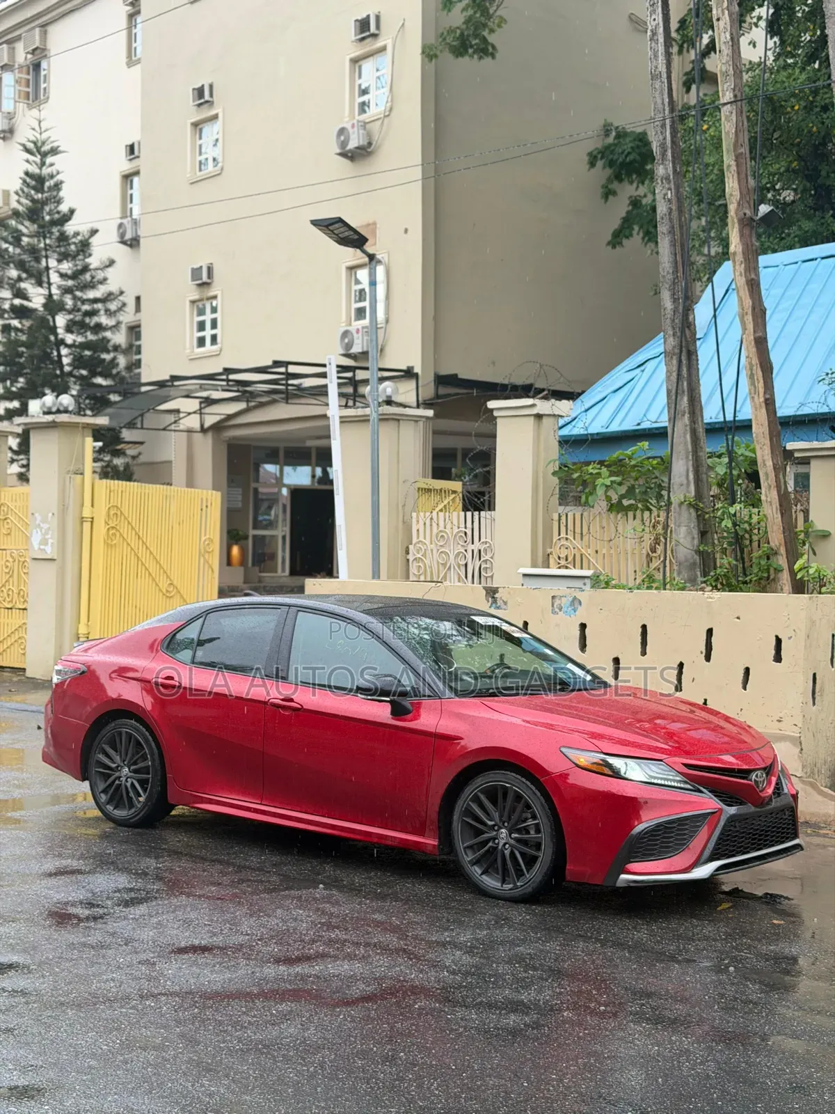 Toyota Camry XSE 2021 Red