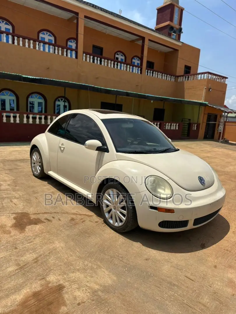 Volkswagen Beetle 2008 Gold