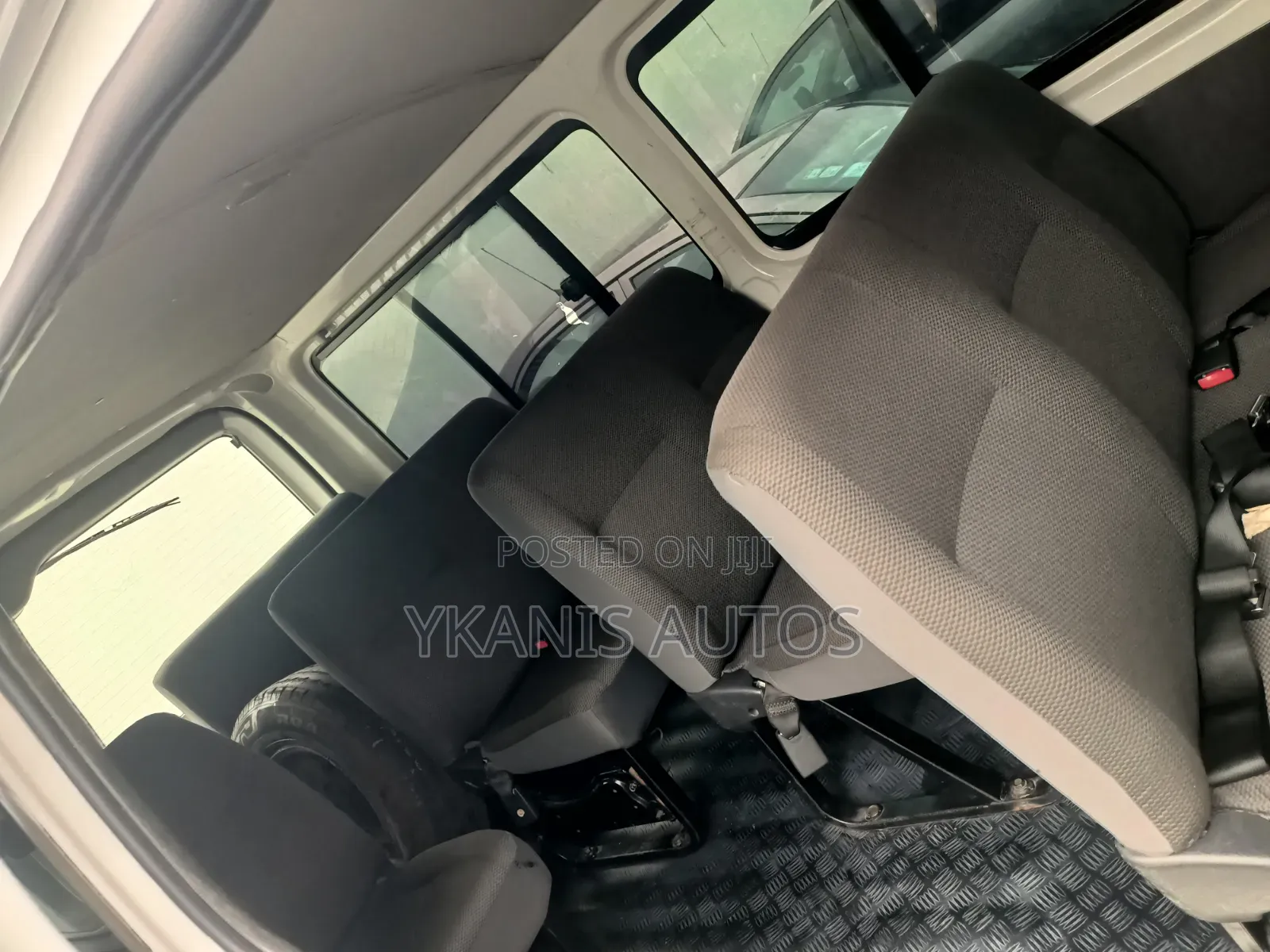 Toyota HiAce 2013 White